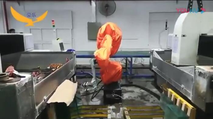 连线CNC玻璃加工中心操作视频2